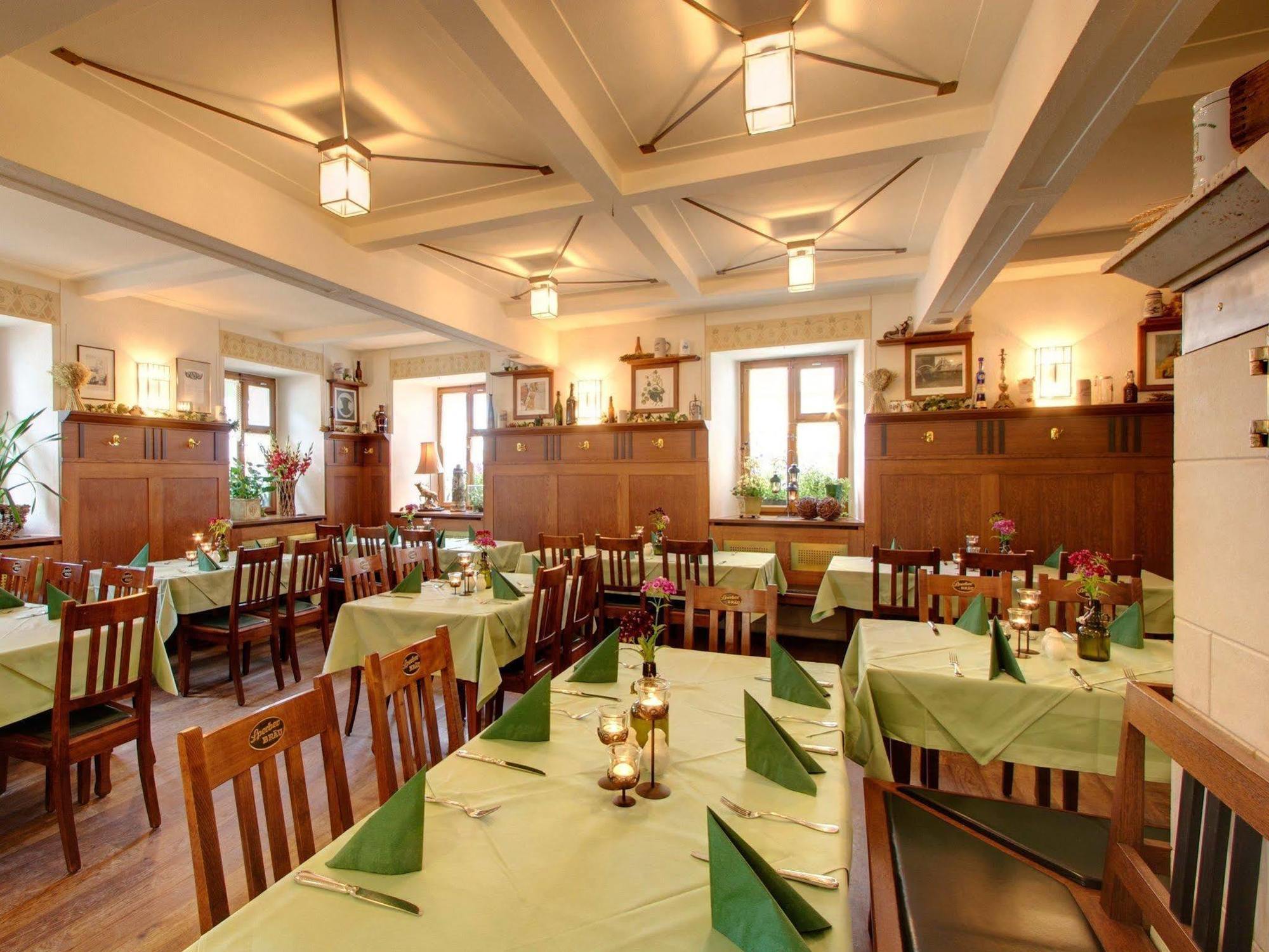 Sperber Braeu Hotell Sulzbach-Rosenberg Restaurant bilde